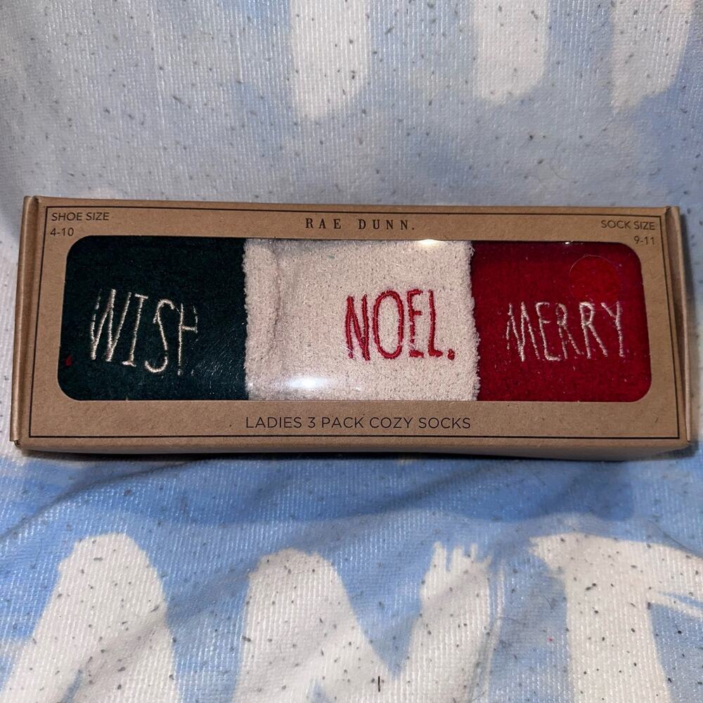 NIP Women’s Size 9-11 Rae Dunn 3-Pack Cozy Socks Christmas Theme